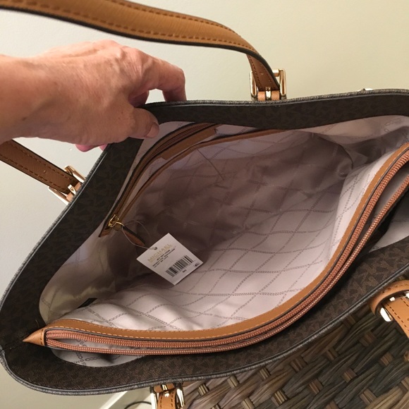 🔴 SOLD🔴 Michael  Kors  Jet set collection - Picture 5 of 11